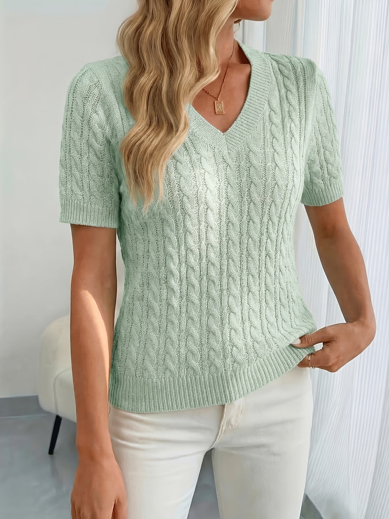ELSIE – RIBBED V-NECK KNIT TOP