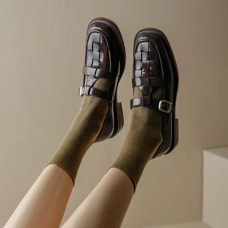 ISAVA - VINTAGE RETRO FLATS