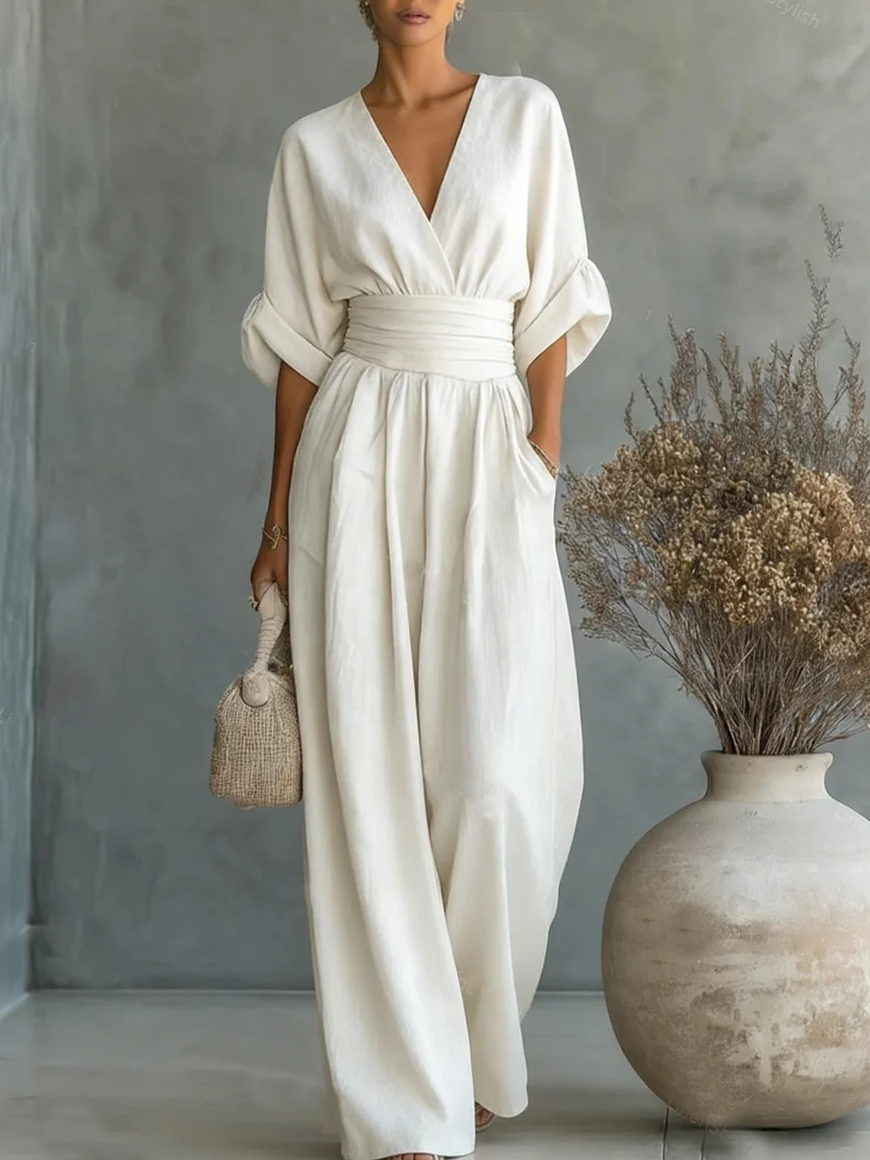 ESSENTIAL - ELEGANT V-NECK JUMPSUIT