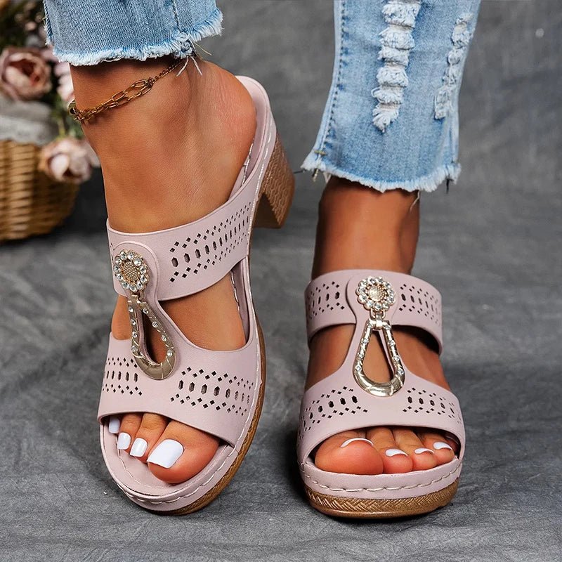DELACROIX - COMFORTABLE ORTHOPAEDIC HEELED SANDALS