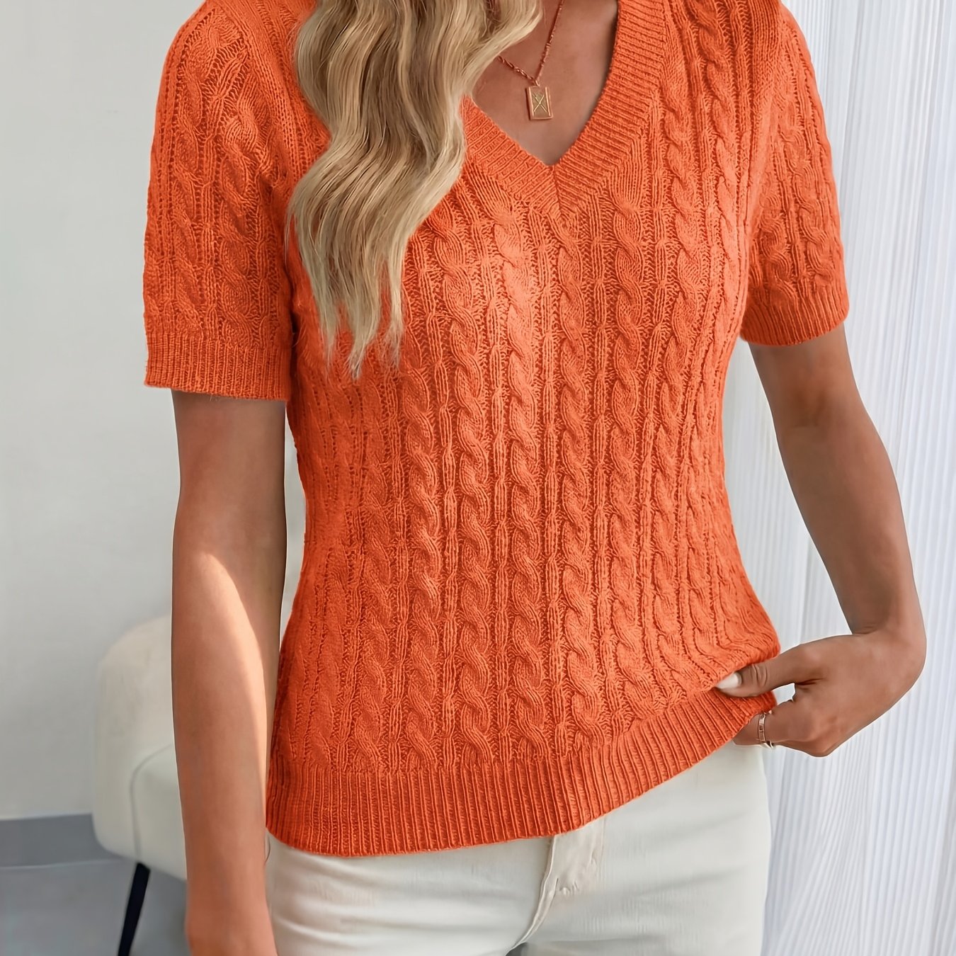 ELSIE – RIBBED V-NECK KNIT TOP