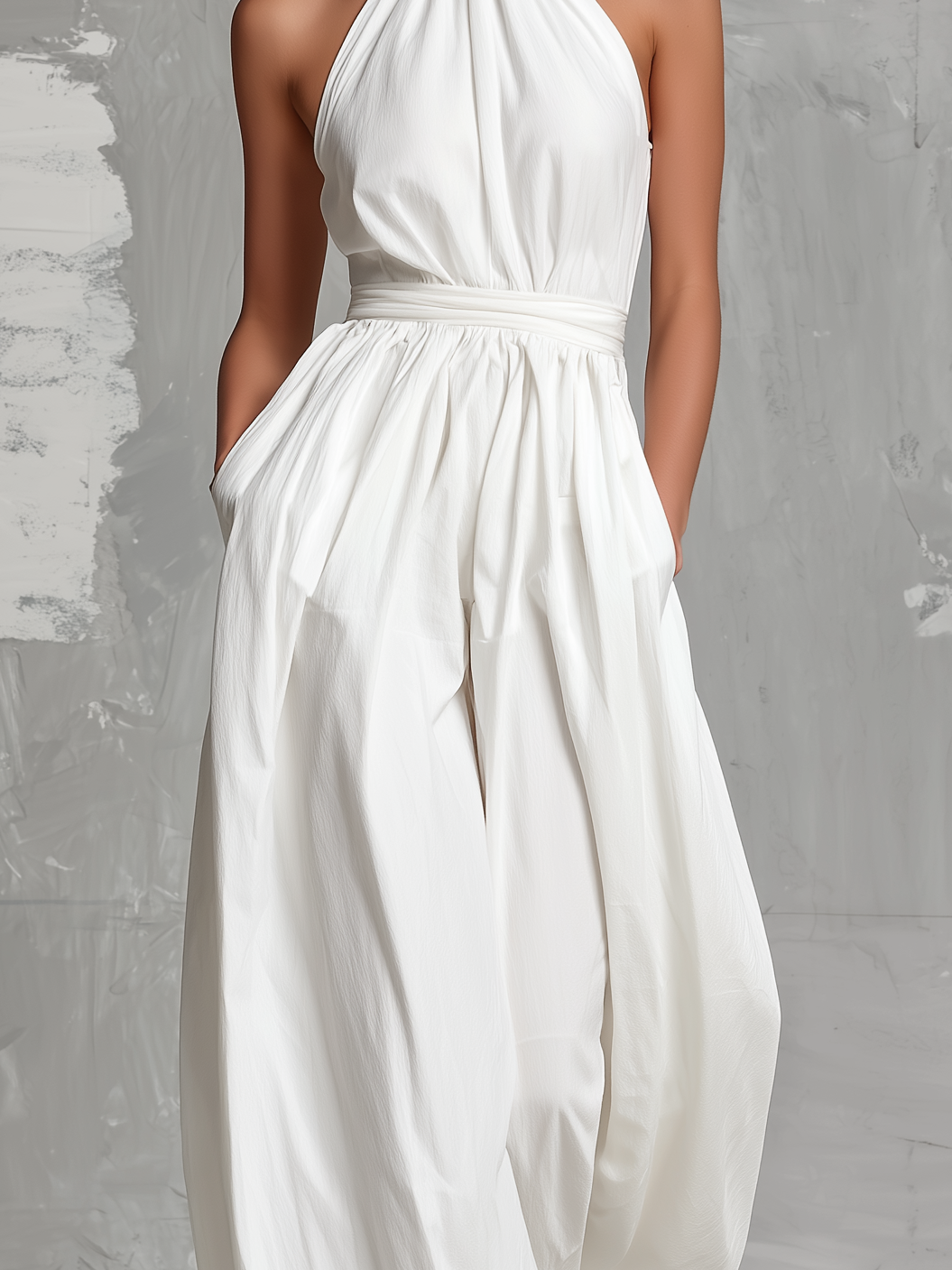ZOLTÁN - ELEGANT WHITE HALTER JUMPSUIT