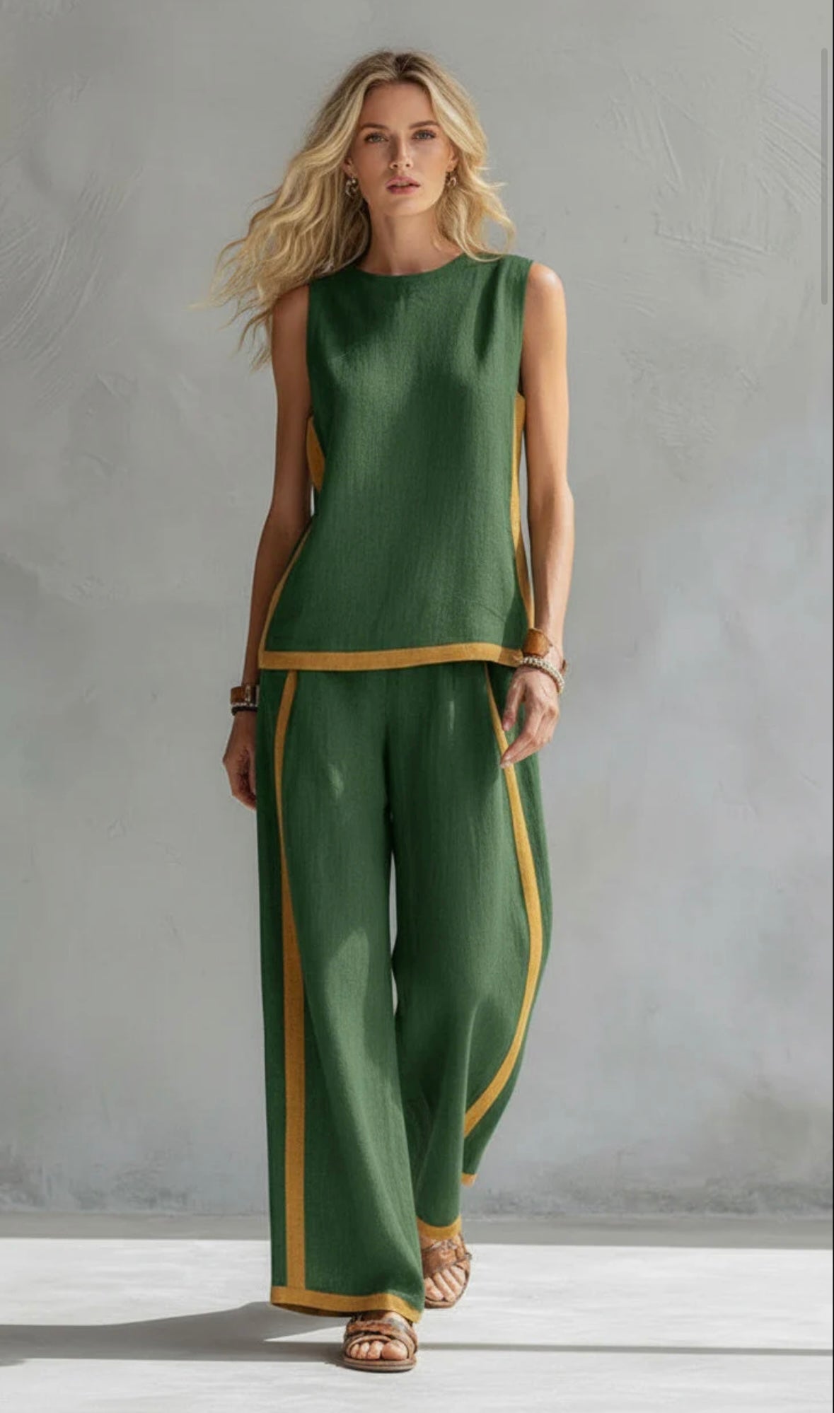 LEILA – EFFORTLESS CHIC TWO-PIECE SET