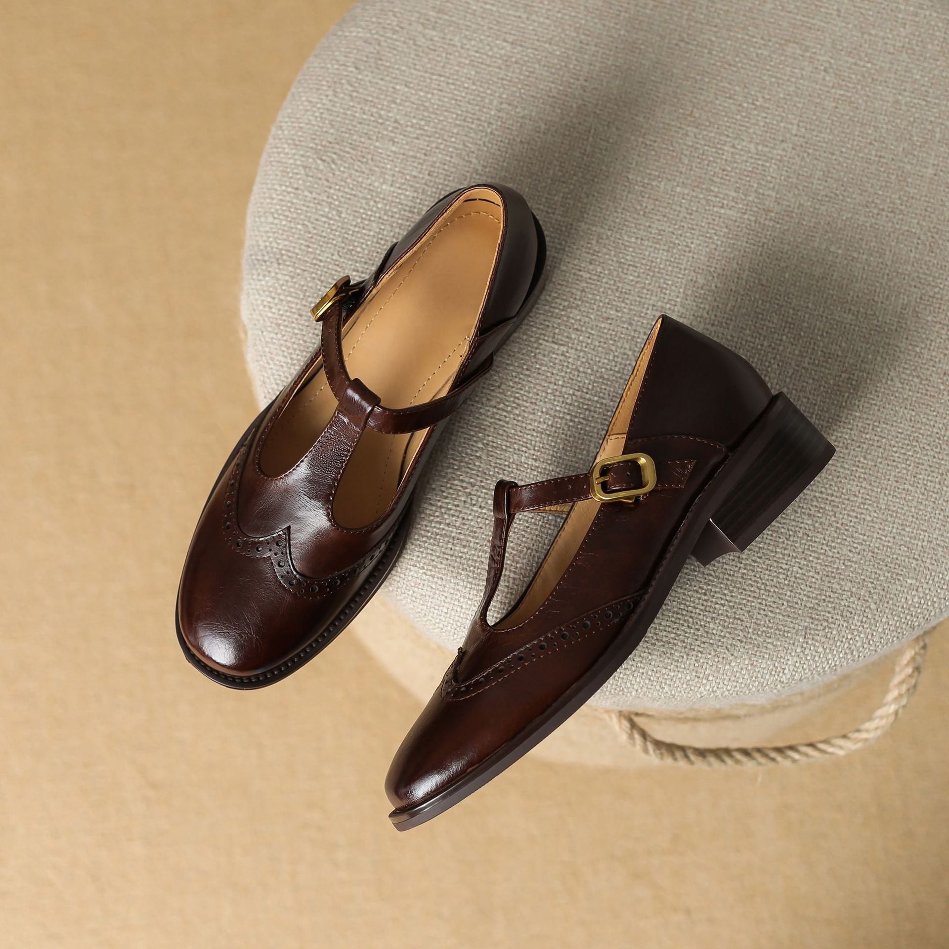 YSOLENNE - ELEGANT T-BAR MARY JANES