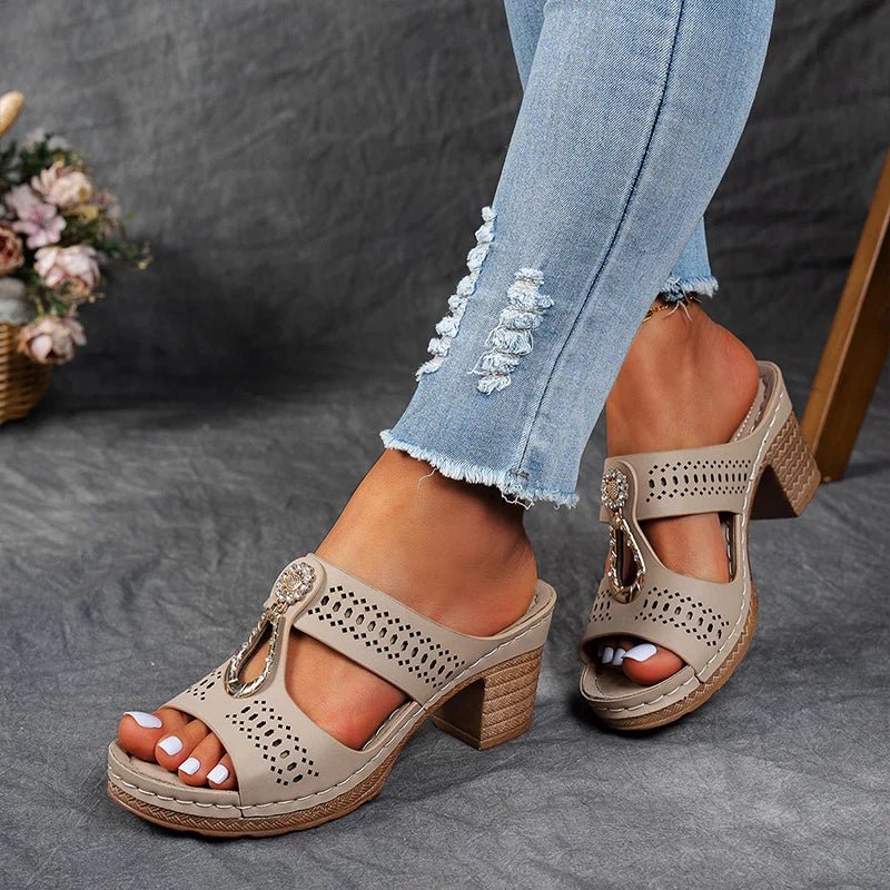 DELACROIX - COMFORTABLE ORTHOPAEDIC HEELED SANDALS